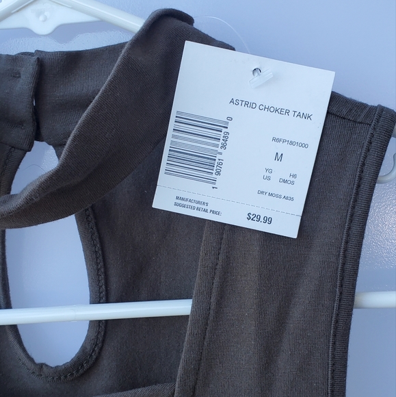 G by Guess Olive Green V Top - Picture 3 of 3